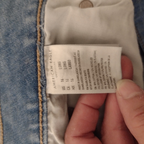 American Eagle Ne(x)t Level Stretch Favorite Boyfriend Jeans size 16L - Picture 4 of 5